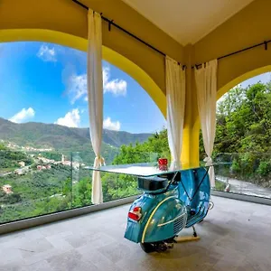 Appartement Vespa, Moneglia