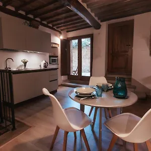 Donna Laura - San Quirico dʼOrcia